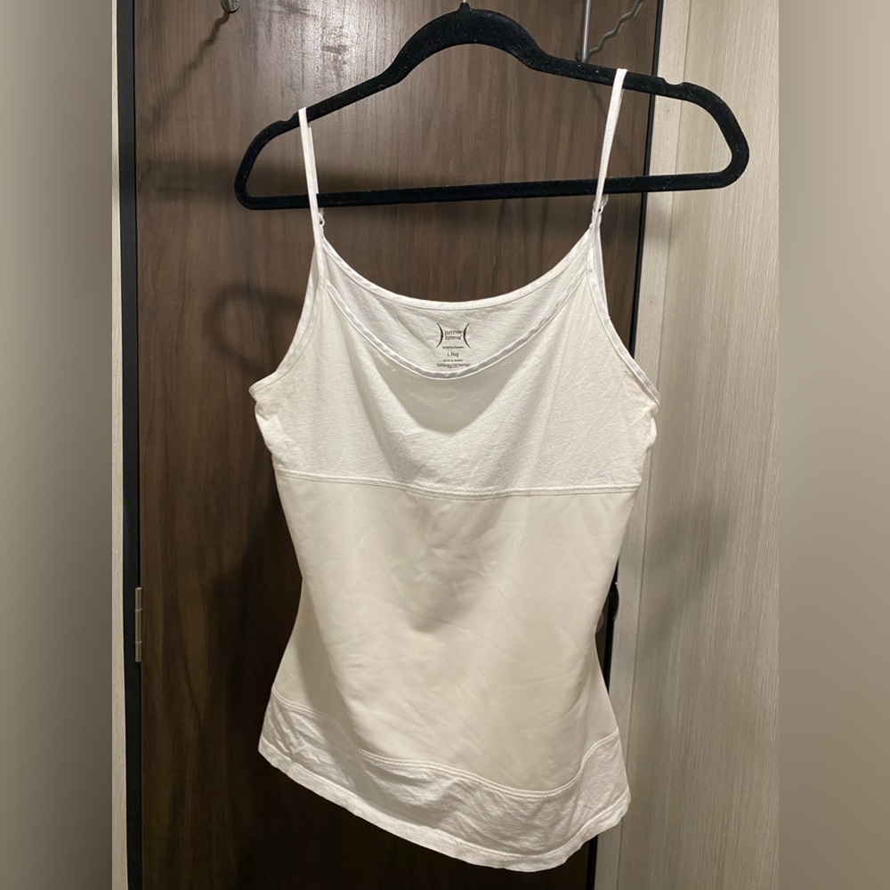 Yummie Tummie white cami! Only worn 1 time.